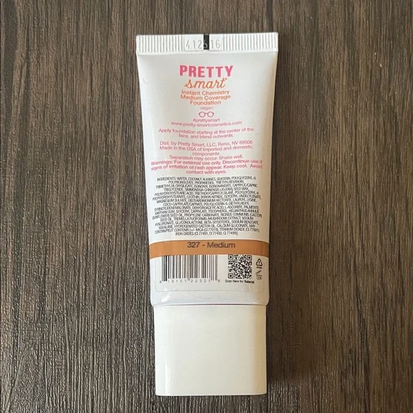 PRETTY SMART Medium Coverage Foundation - 327 Medium - Picture 2 of 2